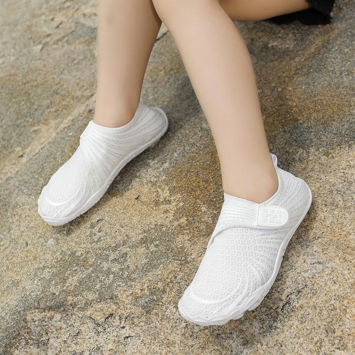 Gambar Sepatu Pantai Wanita snorkling Sepatu Renang Sepatu Rafting - Putih 669, 40 dari SmiSear undefined Tokopedia