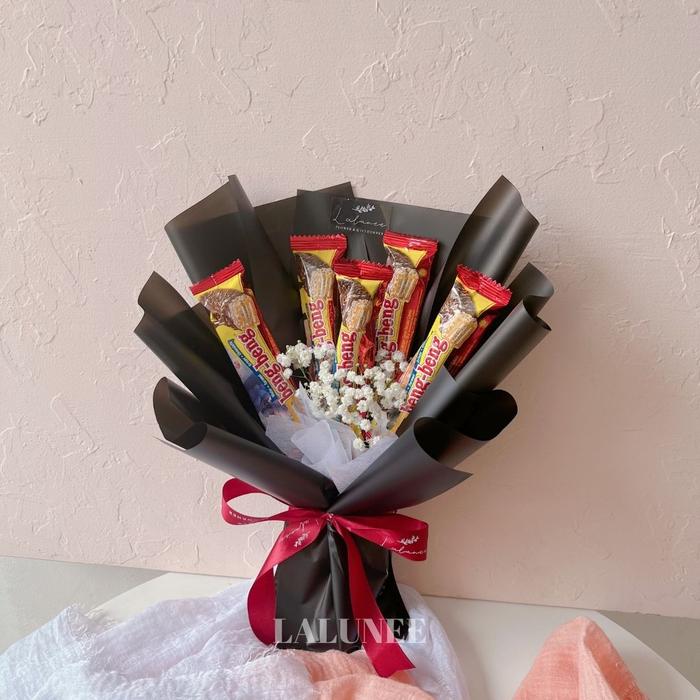 Gambar Buket Snack Wisuda Snack Bouquet Murah Buket Ulang Tahun - Snack A dari LALUNEE FLOWER AND GIFT CORNER undefined Tokopedia