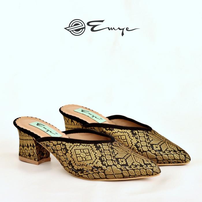 Gambar EMYE Sepatu Sandal Pengantin Wanita Brukat Tenun Songket NAGITA 36/41 - Hitam, 41 dari Emye_NEW undefined Tokopedia