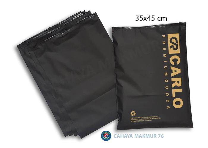 Gambar zipper bag hitam / zipper bag black custom sablon - 35x45, 200 pcs dari CAHAYA MAKMUR 76 undefined Tokopedia