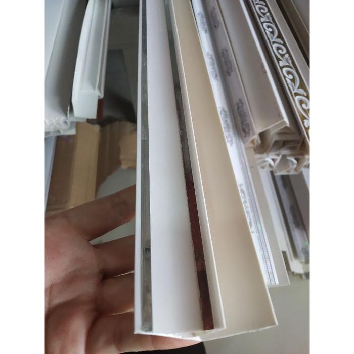 Gambar Lis Dinding PVC /List Plafon PVC Lis Sudut Plafon Untuk Pinggiran - LS 92 PUTIH SIL dari ESTETICA PLAFON PVC undefined Tokopedia
