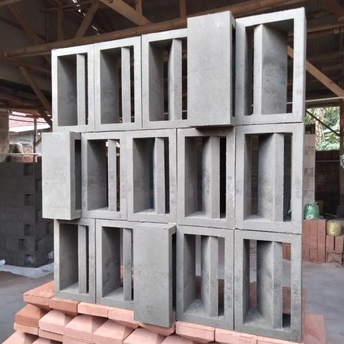 Gambar Roster Beton Nako/Roster Minimalis/Lubang angin ukuran 15 x 25cm - Abu-abu dari Nusantara roster beton undefined Tokopedia