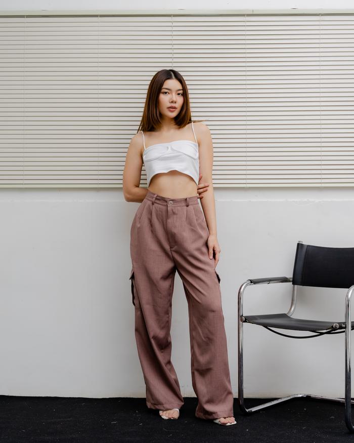 Gambar Claudia Cargo Pants- Celana Panjang Kulot Wanita Pinggang Karet Trendy - Tan dari Dog Stories undefined Tokopedia