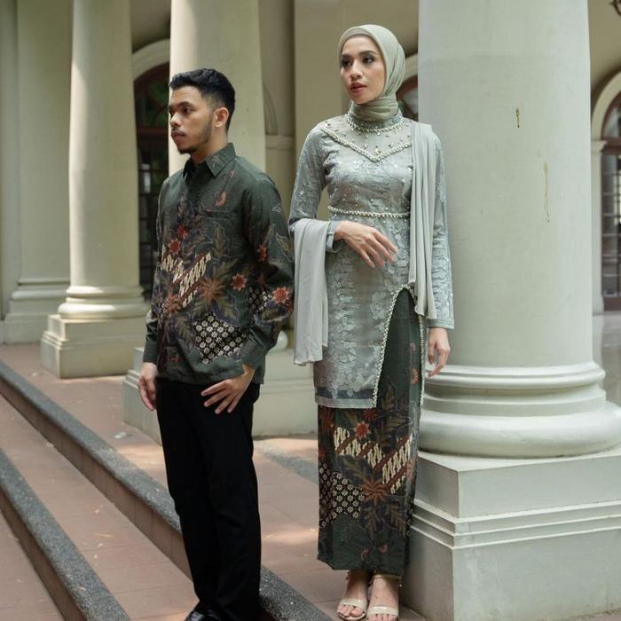 COUPLE KEBAYA BROKAT BAJU PESTA PERNIKAHAN SARIMBIT KEBAYA BATIK HANA  Mauve, Kemeja saja di Dafin@ Batik Pekalongan Tokopedia