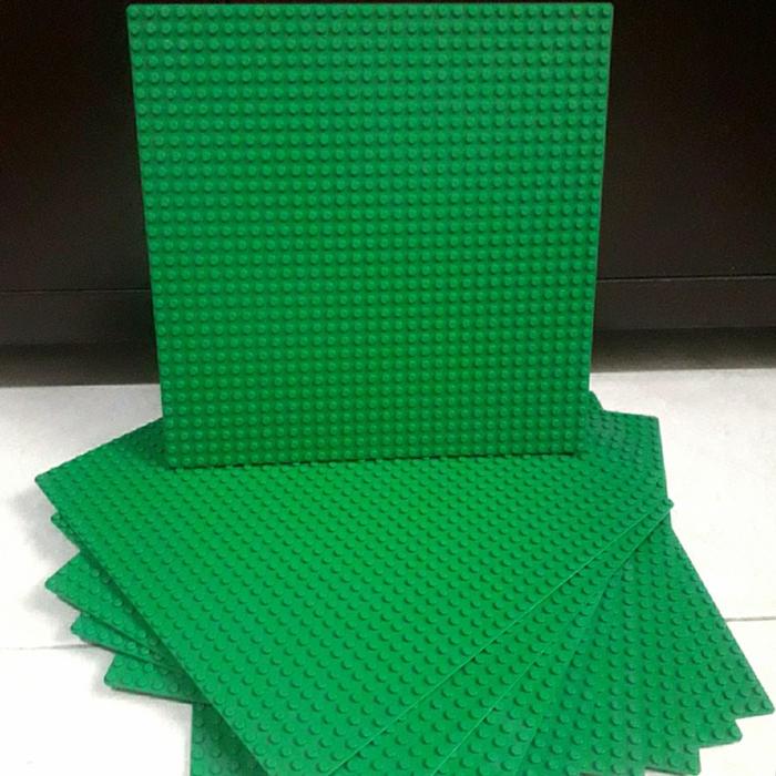 Gambar Baseplate lego brick 50 x 50 Dots Base Plate 40x40 cm Papan Alas - hijau tua dari MK Blocks undefined Tokopedia