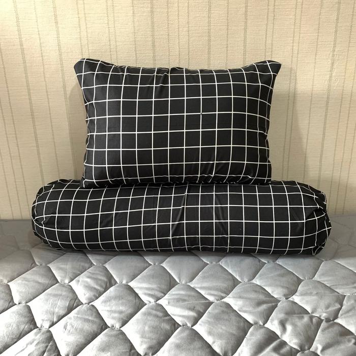 Gambar Sarung Bantal dan Guling Kotak Hitam Model Resleting - Kotak Hitam, Sarung Bantal dari Tokobagus._NEW undefined Tokopedia