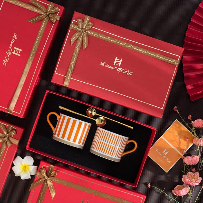 Gambar Gelas Keramik Set Klasik Orange Ceramic Mug Set Motif Hampers Sovenir - garis dari HEXACK undefined Tokopedia