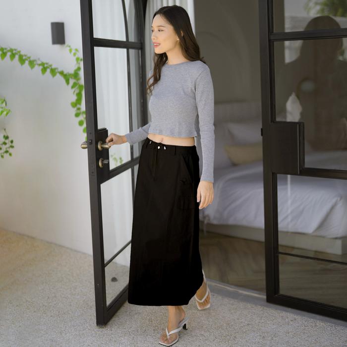 Gambar AA111- Beatrice Clothing Arbor Cargo Skirt - Rok Panjang Cargo Wanita - Black dari AdelLestari undefined Tokopedia