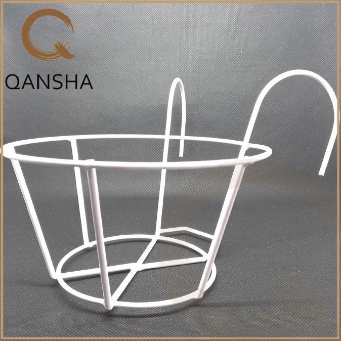 Gambar Gantungan Pot Bunga Pagar Balkon - Putih dari Hasil_Tani99 undefined Tokopedia