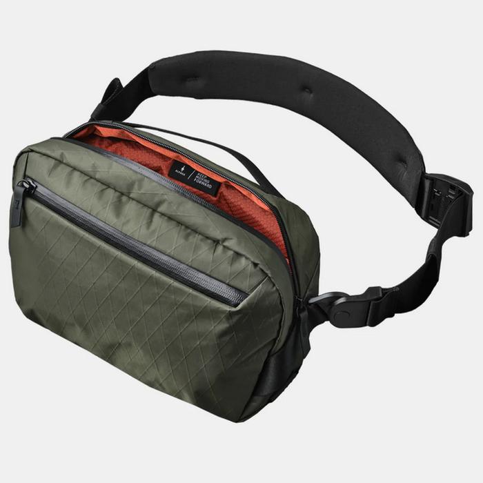 Gambar Go Sling ALPAKA (5.5 L, Fits an iPad Pro 11-inch & AirPods Max) - Dark Green dari Imaru undefined Tokopedia