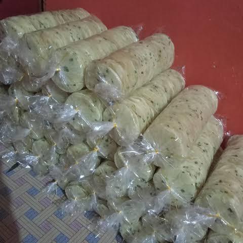 Gambar Kerupuk kamang mentah kecil (kerupuk ubi/opak) khas Bukittinggi dari Redshop21 undefined Tokopedia