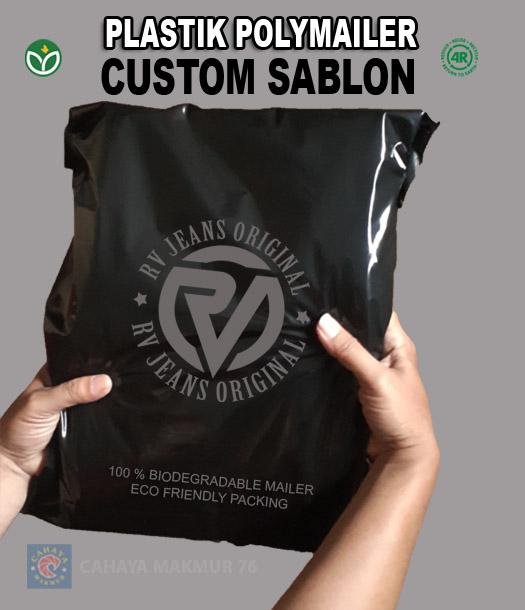 Gambar Plastik Polymailer custom 30x40 cm Sablon Logo Free Design - Hitam, 200 pcs dari CAHAYA MAKMUR 76 undefined Tokopedia