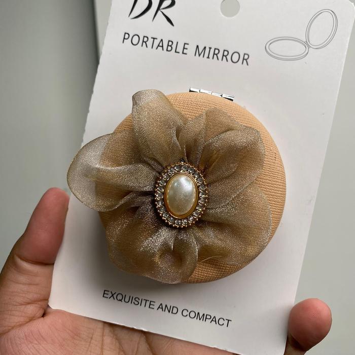 Gambar DR Portable Mirror Motif Bunga Cermin Mini Lipat Kaca Rias Make Up - Cream dari GUDANG SKINCARE SBY Kota Surabaya Tokopedia