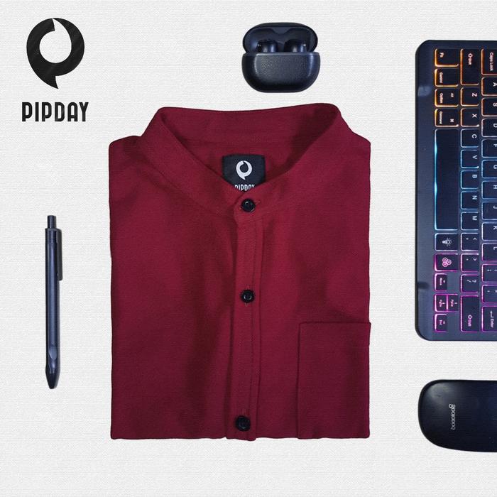 Gambar PIPDAY - Kemeja pria polos kerah sanghai warna abu maroon hitam bata hijau army - MAROON, M dari PIPDAY undefined Tokopedia