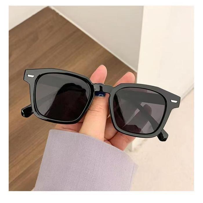 Gambar PL-WW007 Kacamata Hitam  Wanita Pria Anti Sunglass Dengan Fashion - Clear/Red dari Aloy Alita Shop_NEW undefined 5 Tokopedia