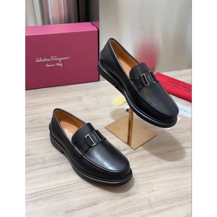 Gambar sepatu pantofel pesta pria ferragamo dari luxuryej undefined Tokopedia