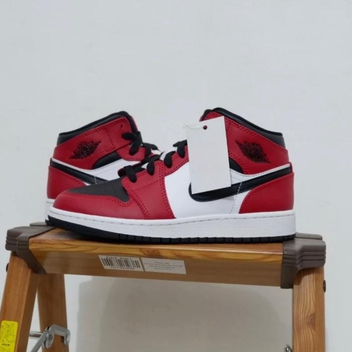 Jual JORDAN Mid Chicago Black Toe (GS) Kota Administrasi