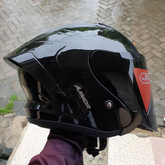 Gambar Helm Pria JS Armor Original cat Doff dan Glossy warna Hitam Putih Grey - BLACK GLOSY, M - Visor CLEAR dari qweens undefined Tokopedia