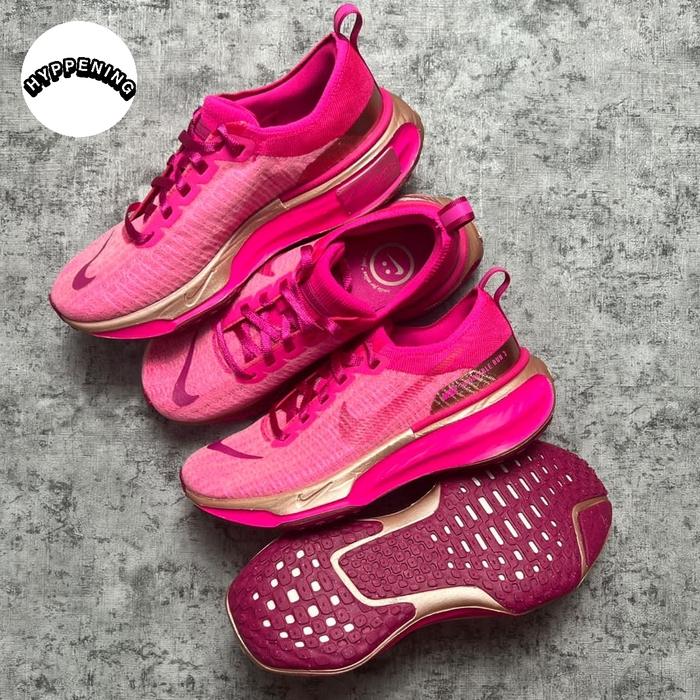 Nike ナイキ レディース スニーカー 【Nike ZoomX Invincible Run 3 