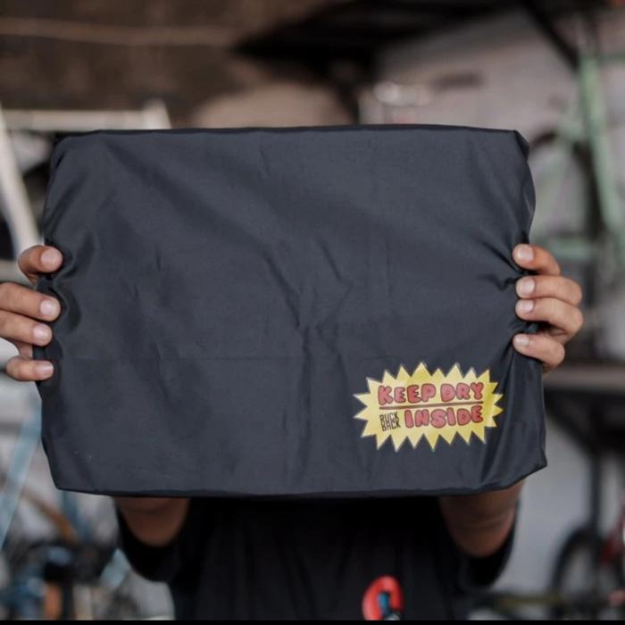Gambar Rain Cover Basket Jas Hujan Keranjang Sepeda RuckRack - Abu-abu dari REBORN.BDG undefined Tokopedia