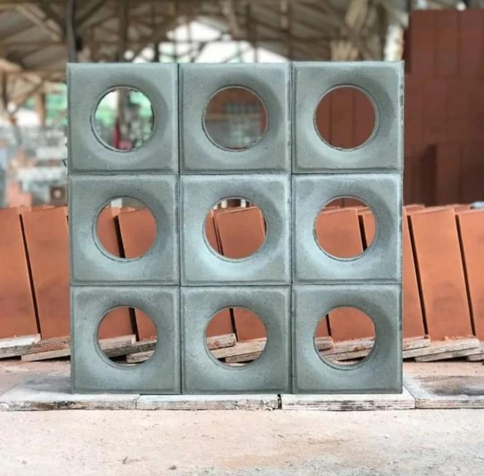 Gambar Roster bolong bulat beton putih (2 muka) - Abu-abu dari pb roster beton undefined Tokopedia