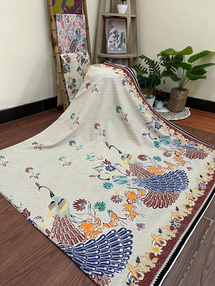 Gambar Kain Batik SOLO motif burung merak - KODE E dari BatikKotaSOLO undefined Tokopedia
