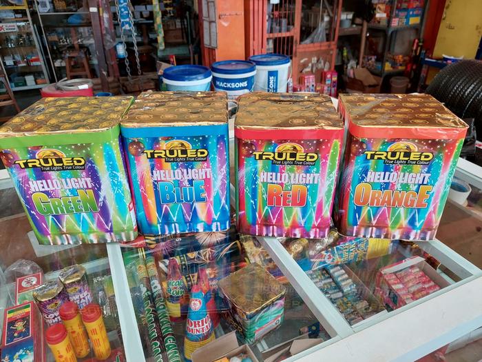 Gambar ASAP WARNA HALO WARNA SEMBURAN ASAP WARNA WARNI ASAP SMOKE BOMB WARNA - Biru dari TRUBUS LED undefined Tokopedia