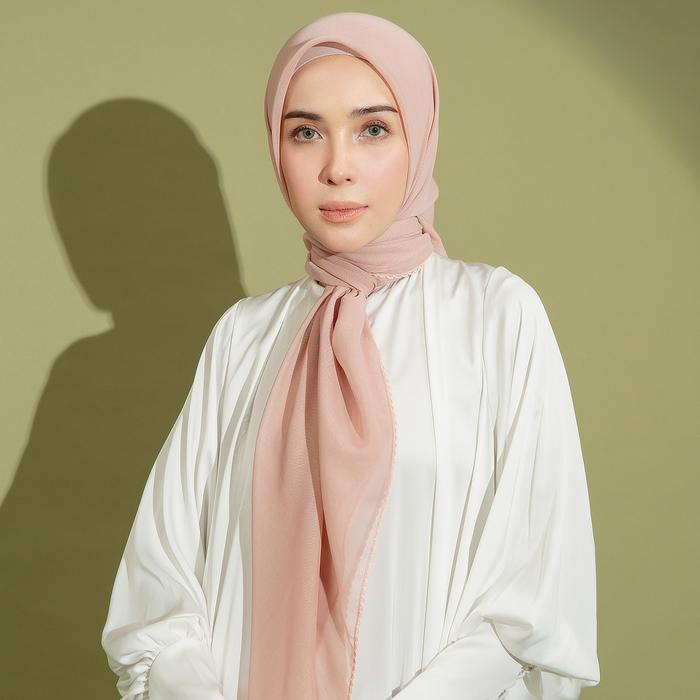 Gambar Lozy Hijab - Paris Embroidery Signature Square (Hijab Lozy X Hamidah) - Peach dari Lozy Hijab undefined Tokopedia