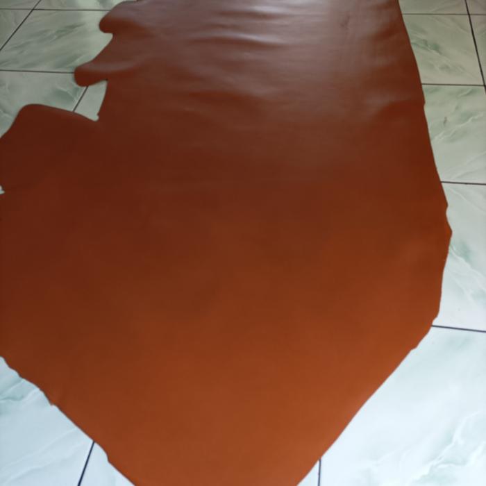 Gambar Kulit Sapi Lembaran Pull Up tebal 1,5mm 2cm x 60cm - tan dari Duta Kulit Indonesia undefined Tokopedia