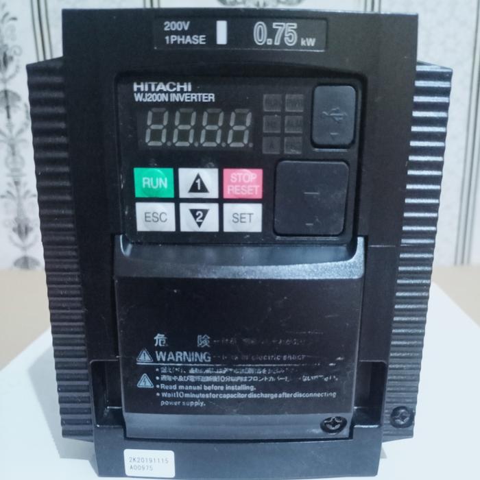 日立 インバーター WJ200-075LF 新品