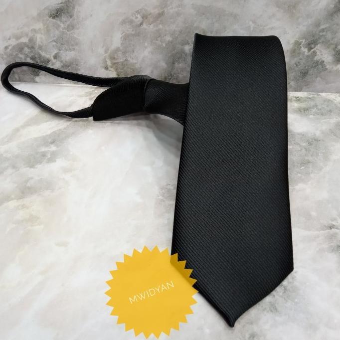Gambar New Dasi Hitam Instan/ Zipper Merah Instan Salur Instan Dasi Pria Best - Hitam dari Stones Bar undefined Tokopedia