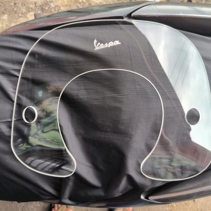 Gambar Aksesoris Kaca Mika Windshield/Flyscreen Khusus Vespa LXV - Clear Bening dari MTiara Scooter05 undefined Tokopedia