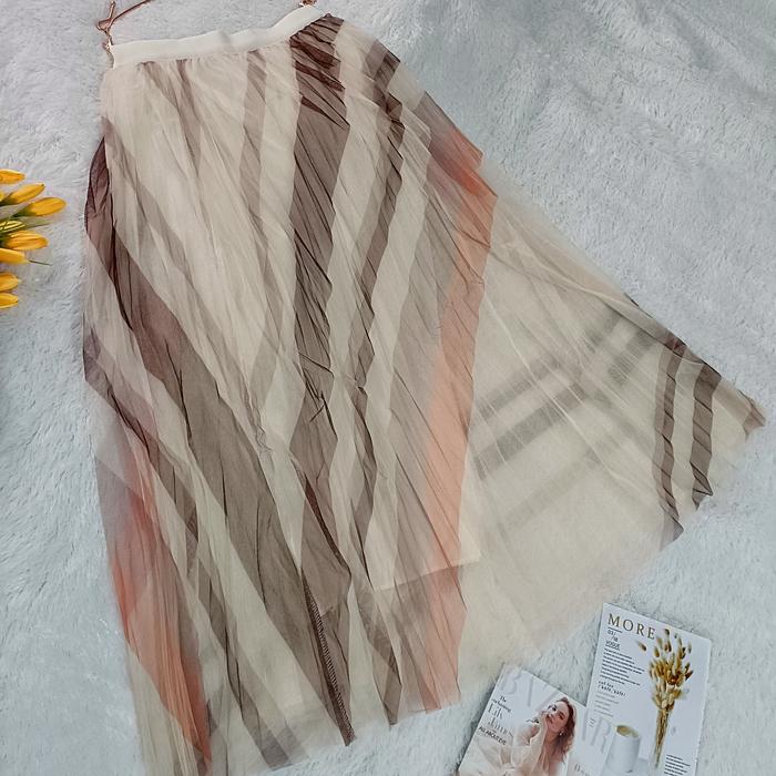 Gambar ROK TUTU SIMETRIS LINE - Cream dari LeonsCorner.id undefined Tokopedia
