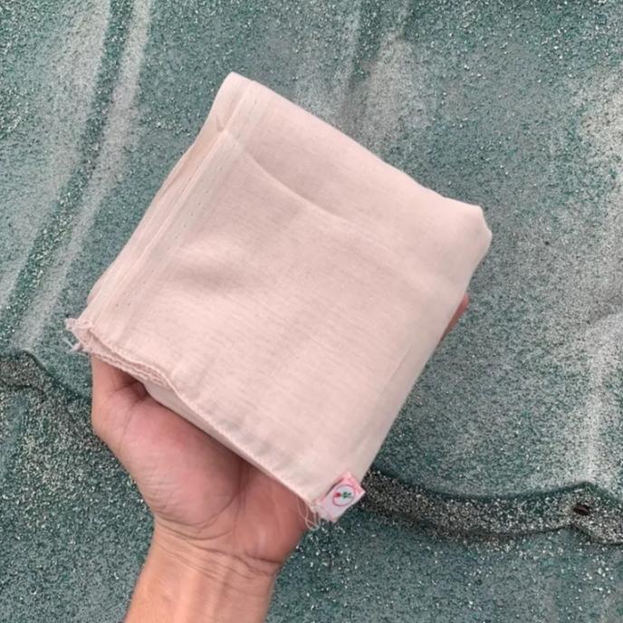 Gambar Hijab Segi Empat Paris Old Varisha Redrose - baby nude, polos dari DewiHijabStore undefined Tokopedia