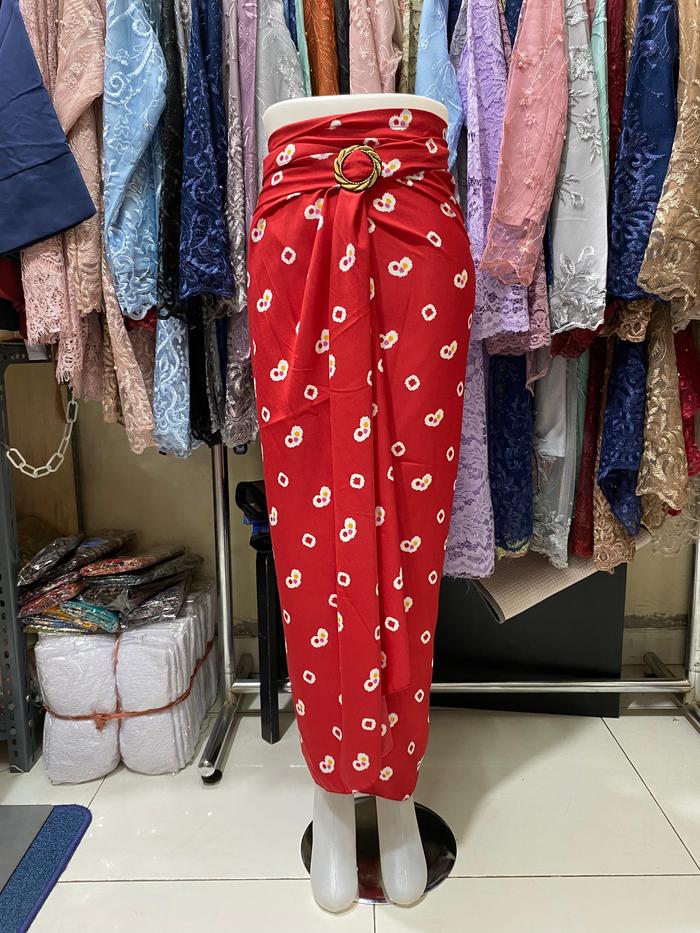 Gambar Rok Lilit Jumputan Bawahan  Kebaya Aneka Pilihan Warna Lainnya - Merah dari Matahari Fashion Store undefined Tokopedia