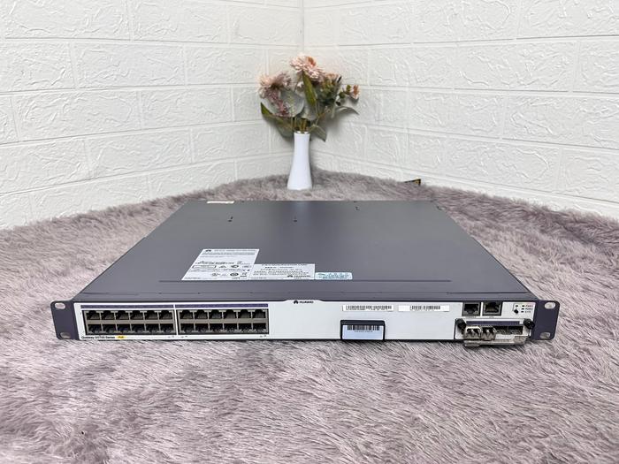 Gambar Switch S5700-28C-PWR-EI Huawei Quidway S5700 24 × PoE+ /1000 gigabit - Dengan Module dari Mandala Serverindo undefined Tokopedia