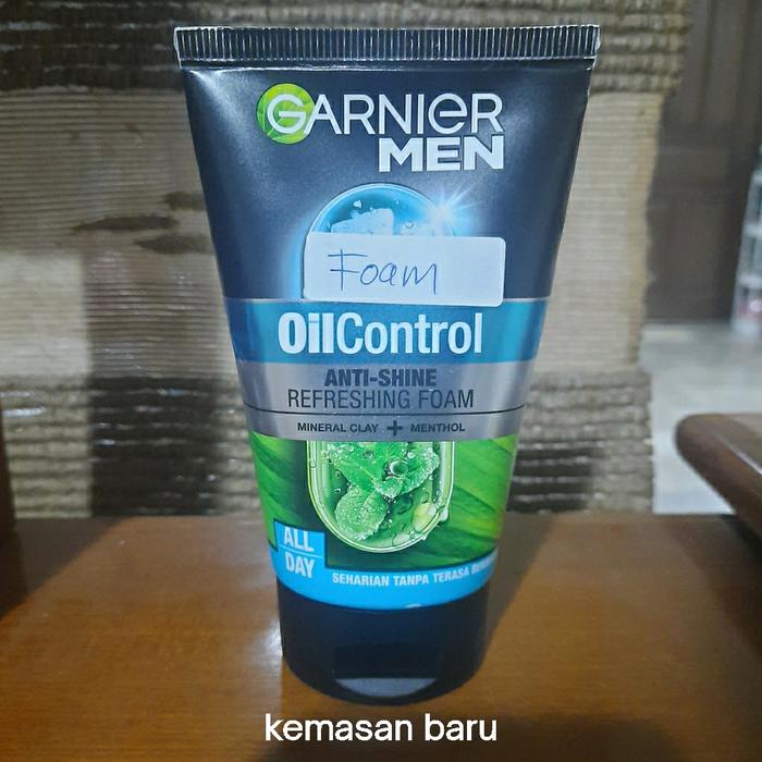 Gambar Facial Wash Cooling Foam 100mL Garnier Men 100 mL Cleanser Turbolight Oil Control Sabun Cuci Muka Pria Anti Shine dari Save My Home undefined Tokopedia