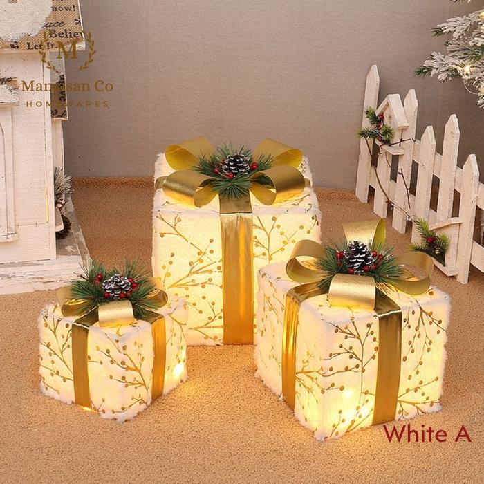 Gambar Christmas Gift Box Present Decoration 3 pieces with LED Lights & Redberry | Dekorasi Natal Xmas CMH0067 - White A dari Mamasan Co Homewares Jakarta undefined Tokopedia