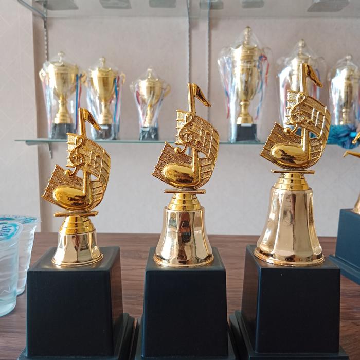 Gambar Piala music, piala nada satuan dari king trophy jakarta undefined Tokopedia