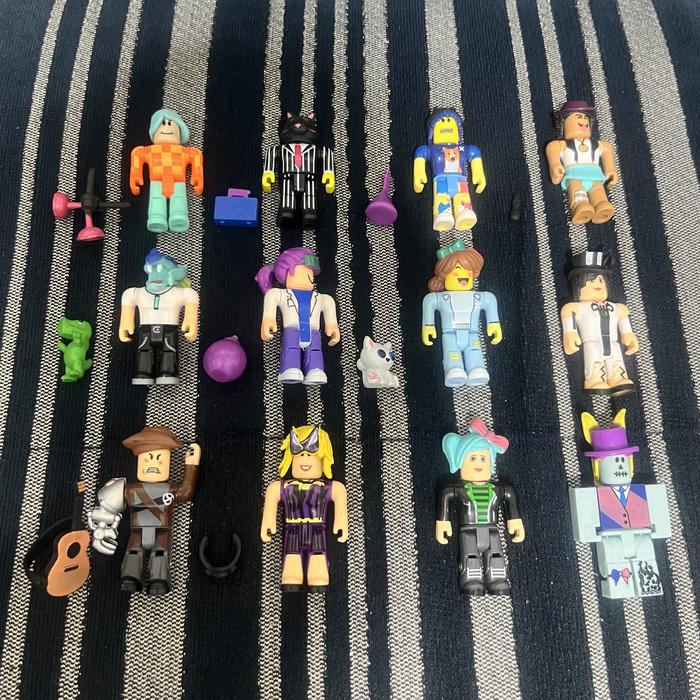 Gambar Roblox Figure Set isi 12pcs dari Blue Toys undefined 4 Tokopedia