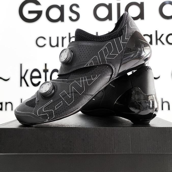 Gambar READY Sepatua Cleat Sepeda S-Works Ares Road Cycling Shoes - Black - 37 dari Nayunaa undefined Tokopedia