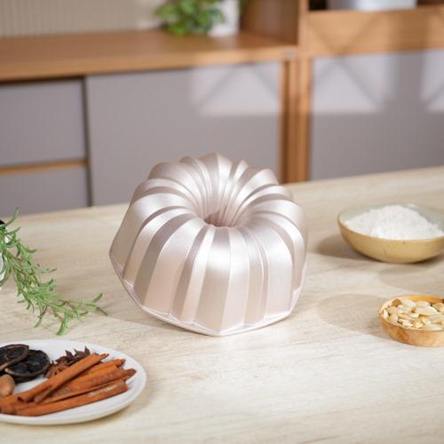 Gambar IDEALIFE - Granite Non Stick Baking Pan - Loyang Kue Classic - Swirl dari IDEALIFE ONLINE STORE undefined Tokopedia