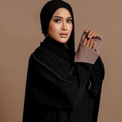 Gambar [READY] SHARQIAA NATIONAL DAY ABAYA - INCLUDE HIJAB PASHMINA - Mocha, Size 54 dari Inspirasi Karya Official undefined 4 Tokopedia