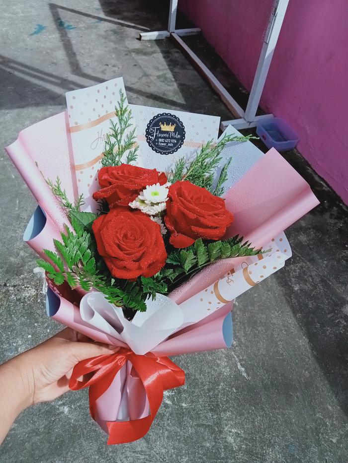Gambar H05 buket bunga medan flower medan kado wisuda ulang tahun anniversary - TP69 dari Flowers Medan undefined Tokopedia