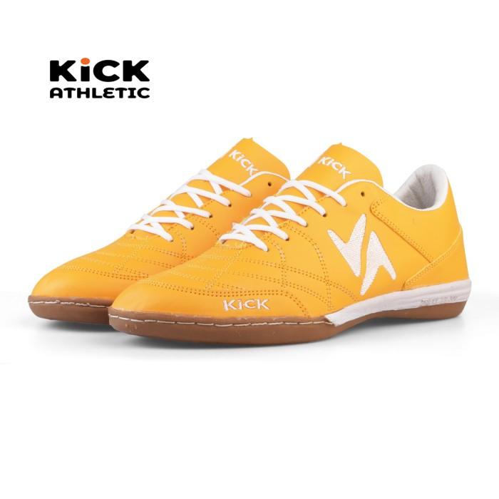 Gambar SEPATU FUTSAL KICK ATHLETIC JAWS IN ORANGE/BLACK - Orange, 41 dari kick.athletic undefined Tokopedia