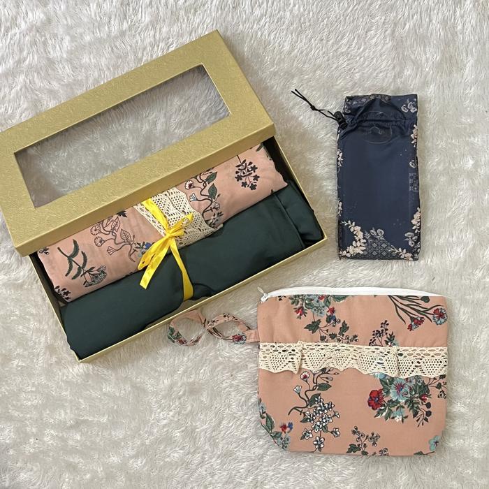 Gambar Paket hampers lengkap mukena silky premium 2in1 dengan box dari Gallery_nican undefined Tokopedia