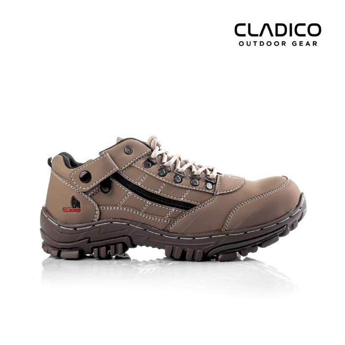 Gambar SEPATU SAFETY MURAH FULL JAHIT RINGAN ANTI SLIP LION LOW TERLARIS - Cream, 41 dari LAVIO APPAREL undefined Tokopedia