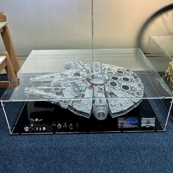 Gambar DISPLAY AKRILIK LEGO 75192/10179 STAR WARS UCS MILLENNIUM FALCON - Hitam dari Halmaheraaa undefined Tokopedia