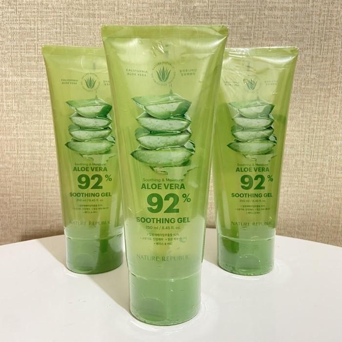Gambar Nature Republic Soothing & Moisture Aloe Vera 92% Soothing Gel (Tube) - 250 ml dari Korean Sister undefined Tokopedia
