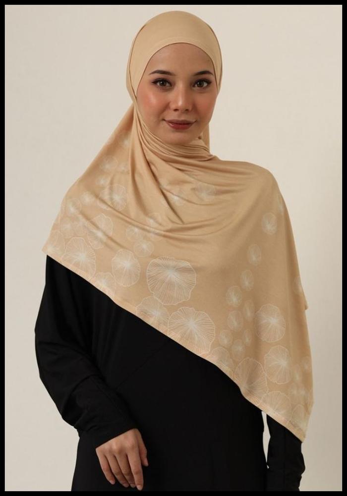 Gambar Termurah Hanna Kerudung Pashmina Hijab Tencel Navier Flower Print C160224 - Brown dari Yalil Collection undefined Tokopedia
